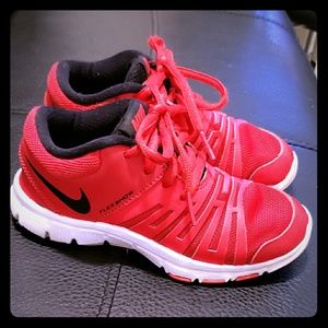 Boys' Nike Flex Show TR 5 Sneakers